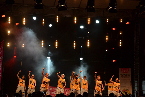 Hip Hop Auftritt auf dem Stadtfest Dresden, Tanzverein Empire of Outcast
